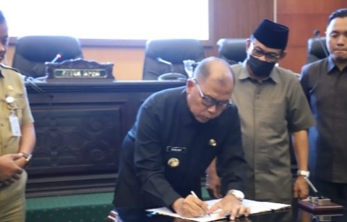 Penetapan Dan Penandatanganan 10 Propemperda Kabupaten Jombang Tahun 2024