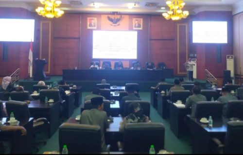 Paripurna DPRD Jombang membahas Penyampaian Nota Penjelasan Empat Raperda