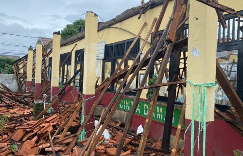 SDN Kedaung Depok Atap Bangunannya Ambruk