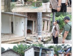 Berikan Bantuan Pj Bupati Jombang Sugiat Memotivasi Warga Desa Sambirejo Terdampak Tanah Gerak