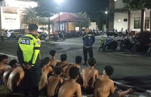 Polisi Ringkus 16 Anggota Perguruan Silat, Saat Asyik Menenggak Minuman Keras