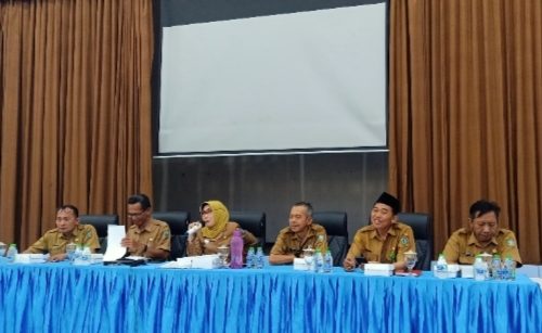 Rapat Pembinaan Disdikbud Kabupaten Jombang: Penegasan Disiplin dan Penguatan Hubungan Kekeluargaan di Lingkungan Kerja