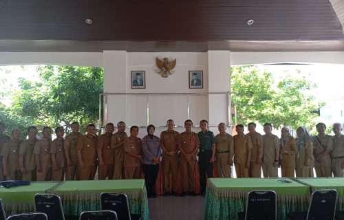 Kecamatan Plemahan Menggelar Purna Tugas Sekcam dan Pembubaran Panitia PHBN