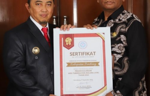 Jombang Mendapat Penghargaan Dari Asosiasi Dinas Kesehatan Seluruh Indonesia