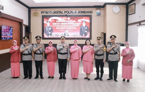 Penyegaran Jabatan, Kapolres Jombang Pimpin Sertijab Tiga Kapolsek