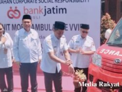 Bupati Blitar Launching Sistem E-BLUD Dan Serahkan CSR Mobil Ambulans