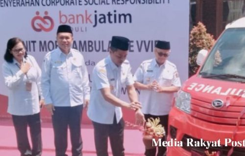 Bupati Blitar Launching Sistem E-BLUD Dan Serahkan CSR Mobil Ambulans