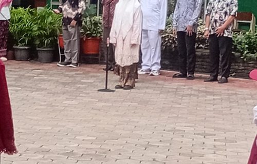 SDIT Al-muqorrobin Gelar Upacara Bendera, Para Siswi di Daulat Jadi Petugas Upacara