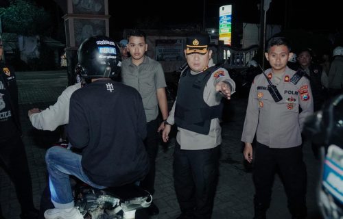 Polres Jombang Gelar Pengamanan Jalur Kepulangan Warga Baru IKS-PI Kera Sakti
