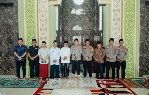 Silaturahmi Dengan Warga Desa Bareng, Kapolres Jombang Berikan Imbauan Kamtibmas