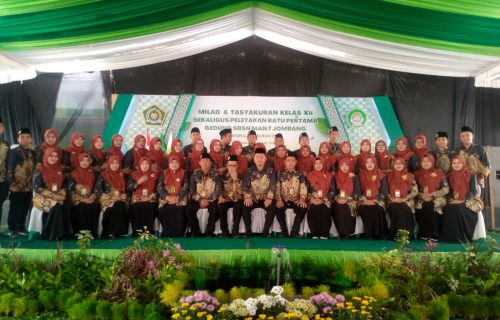 MAN 7 Jombang Gelar Milad dan Tasyakuran Kelas XII Sekaligus Peletakan Batu Pertama Gedung SBSN