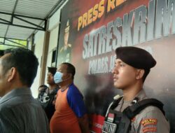 Gerombolan perampok curas bermodus buser polisi beraksi di wilayah jombang dan berhasil meraup jutaan rupiah.