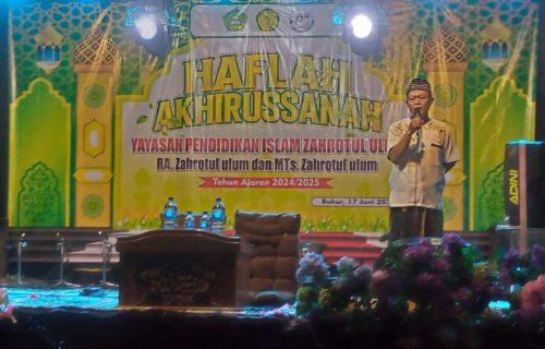 Haflah Akhirussanah di Yayasan Pendidikan Islam Zahrotul Ulum RA dan MTs Zahrotul Ulum dengan Acara Sholawat