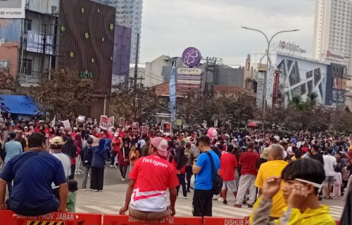 WARGA KELUHKAN TIDAK ADANYA FASILITAS WC DI AREA CFD