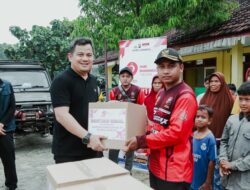 Kapolres Jombang Salurkan Bansos kepada Warga Dusun Kedungdendeng dan Guru Yang Mengajar di Pelosok Hutan