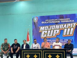 Turnamen Bulutangkis Mojongapit Cup III Resmi Dibuka oleh Sekda Jombang