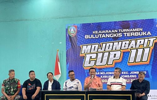Turnamen Bulutangkis Mojongapit Cup III Resmi Dibuka oleh Sekda Jombang
