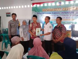 Pemerintah Desa Badang Bagikan Sertifikat PTSL kepada Masyarakat