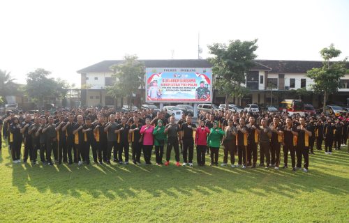 Polres Jombang dan Kodim 0814 Jombang Adakan Olahraga Bersama untuk Perkuat Sinergitas TNI-POLRI