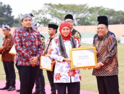 Bupati Jombang Raih Penghargaan dari Gubernur Khofifah Pada Puncak Peringatan Harkop Ke 78