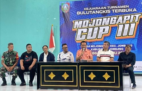 Turnamen Bulutangkis Mojongapit Cup III Resmi Dibuka oleh Sekda Jombang