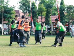 Meriahkan HUT Kemerdekaan RI ke-80, Polres Jombang Gelar Pertandingan Mini Soccer (Sepakbola Sarung)