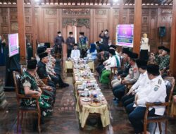 Tingkatkan Sinergitas Polri dengan Ulama, Kapolri Silaturahmi ke Pondok Pesantren Syiddiqiyah Ploso Jombang