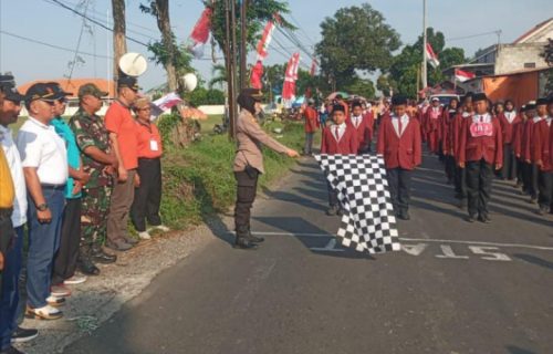 Lomba Gerak Jalan Tembelang Sangat Meriah Dan Lancar