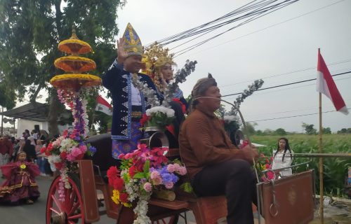Sepanyul Carnival 2025 Berlangsung Meriah, Warga Tumpah Ruah Penuhi Jalan Desa