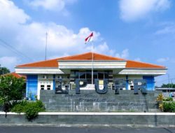Polemik Pemasangan Tiang Fiber Optik di Jombang : PUPR Angkat Bicara