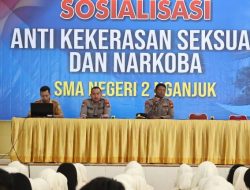 Polres nganjuk Edukasi pelajar SMA Negeri 2 nganjuk tentang bahaya kekerasan Seksual dan Narkoba