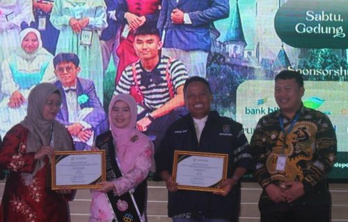 WALI KOTA DEPOK DAN CING IKAH DI NOBATKAN SEBAGAI AYAH DAN BUNDA GENRE DEPOK
