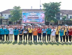 Kapolres Jombang Didampingi Bupati Pimpin Apel Pembukaan Lomba Kamtibmas
