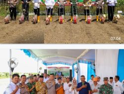Polres Jombang Kolaborasi Tanam Jagung Serentak di Desa Plosogenuk, Terhubung Virtual dengan Wapres RI dan Kapolri
