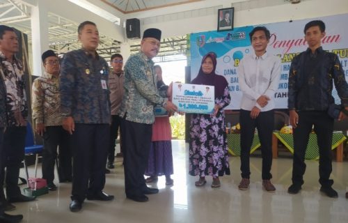 Dinas Sosial Salurkan Bantuan Langsung Tunai DBHCHT untuk Petani Tembakau dan Cengkeh