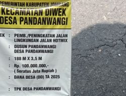 Pembangunan Jalan Hotmix Desa Pandanwangi Jombang Baru di Kerjakan Sudah Terlihat Retak, Ada Apa?