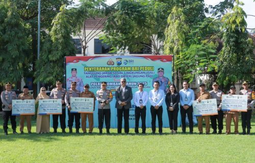 Bentuk Apresiasi, Kapolres Jombang Berikan Reward Kepada 10 Subsatker dan 12 PNPP Berprestasi