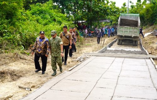 Pemkab Jombang Dan TNI Polri Bersinergi Bangun Infrastruktur Di Perbatasan 