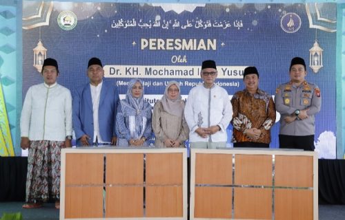 Dampingi Menteri Haji Resmikan TK-SD AIM dan AIBIS, Bupati Warsubi Apresiasi Inovasi Pendidikan Al-Aqobah