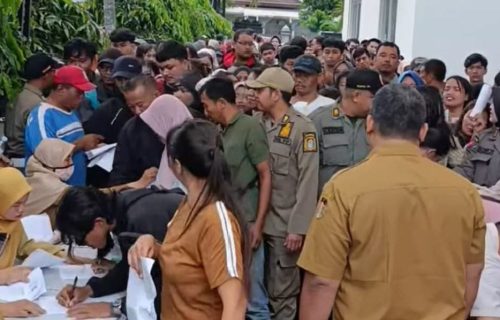 PELAKU UMKM MELEBIHI KAPASITAS STAND BAZAR TAKJIL RAMADHAN DUA KALI LIPAT, DISPERINDAG KOTA BLITAR LAKUKAN UNDIAN