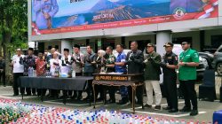 Bupati Jombang Apresiasi Pemusnahan 12.310 Botol Miras oleh Polres Jelang Ramadhan