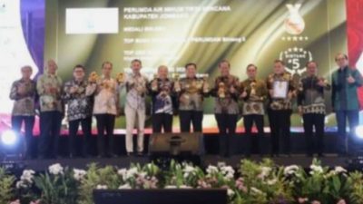 Perumdam Tirta Kencana Jombang Sabet Golden Award, Pertahankan Bintang 5 Selama 4 Tahun