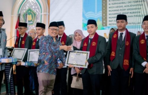 Lepas 508 Siswa Kelas XII, MAN 4 Jombang Bukti Kemampuan Cetak Generasi Unggul Berdaya Saing Global